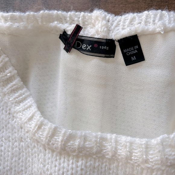 Dex cream sweater with lining and button detail on the back. Size medium. - Picture 4 of 4